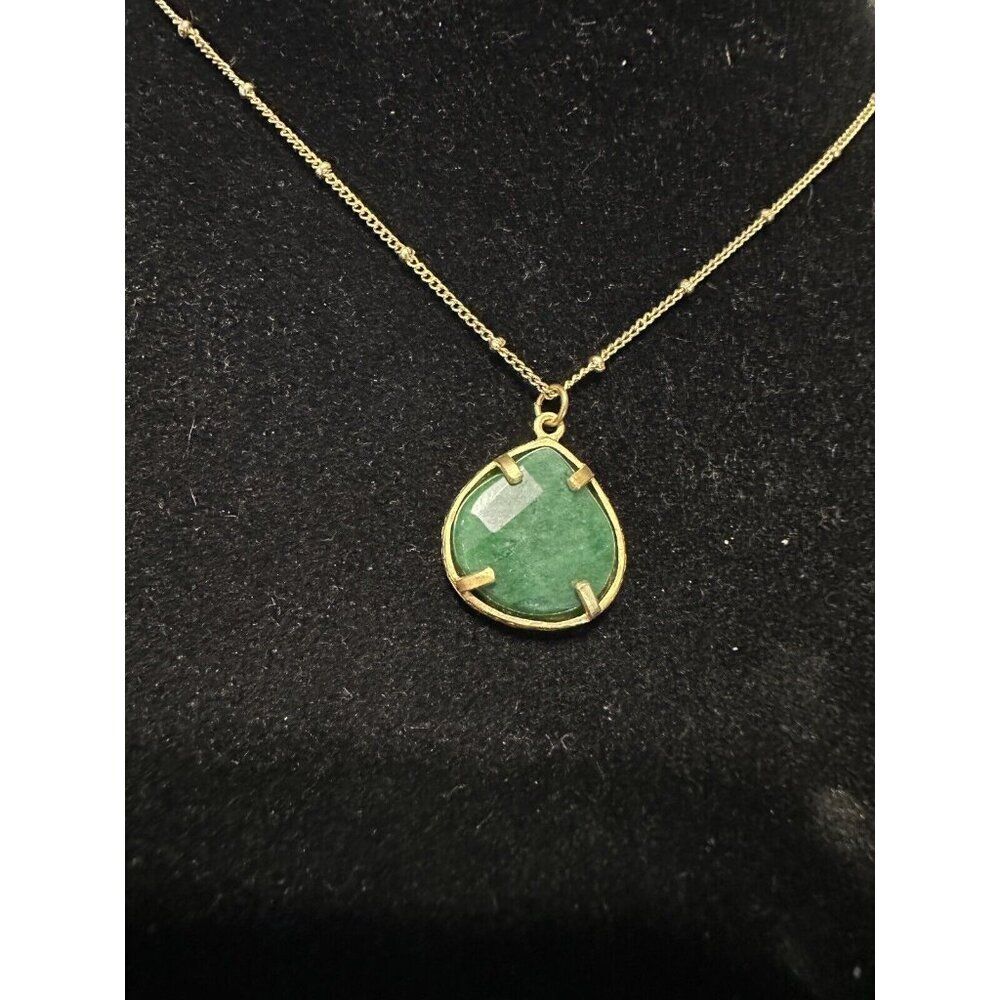 Multifaceted Green Quartz Jadeite aventurine Gold Tone Pendant Necklace